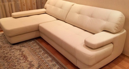 Обивка углового дивана.  Южно-Сахалинск